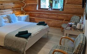 Owl Lodge Bed & Breakfast